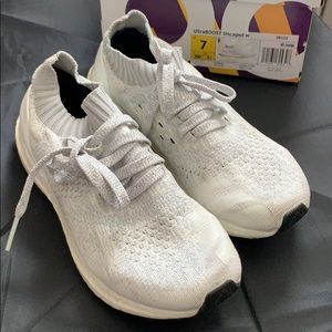White ultraboost uncaged 7 running